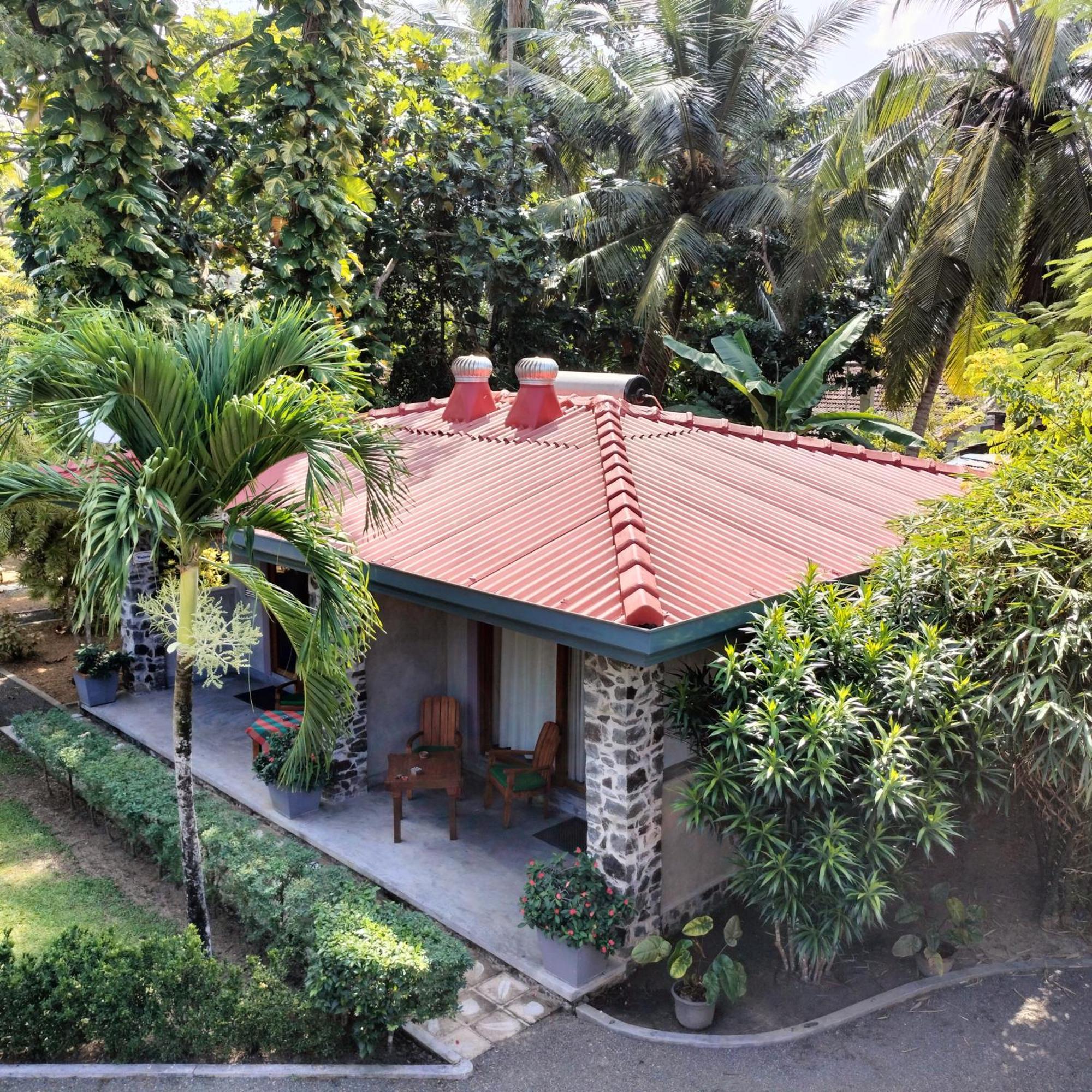 Avalon Village Resort Induruwa Luaran gambar