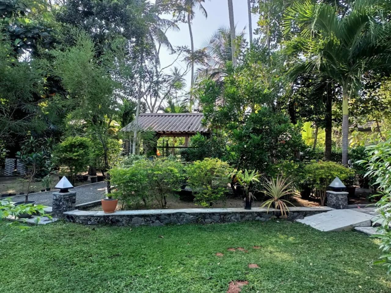 Avalon Village Resort Induruwa Luaran gambar