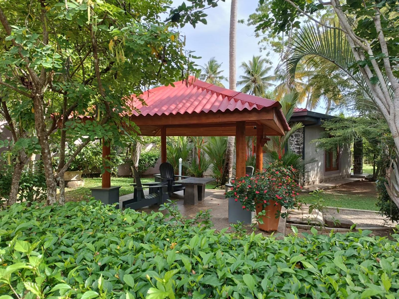 Avalon Village Resort Induruwa Luaran gambar