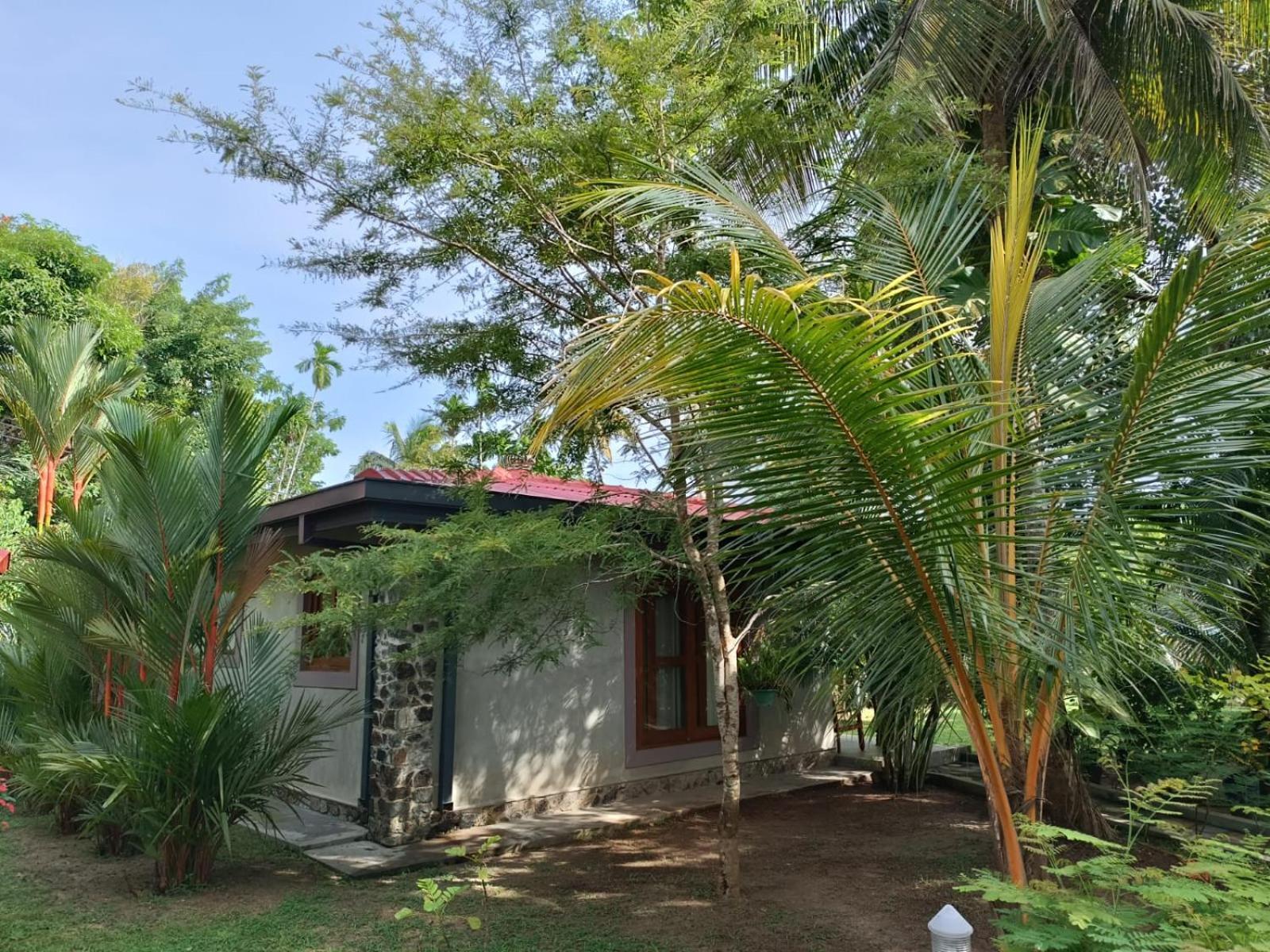 Avalon Village Resort Induruwa Luaran gambar