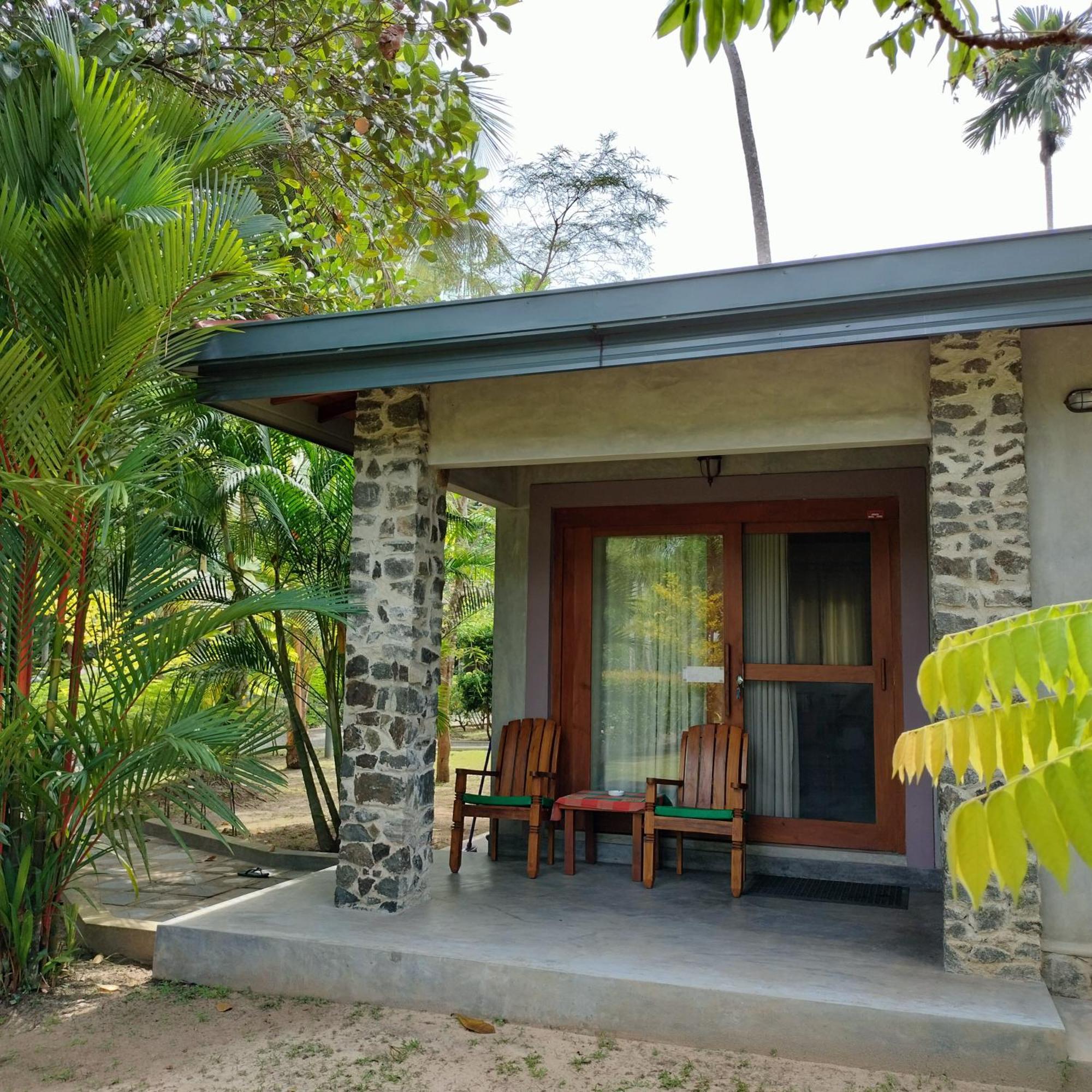 Avalon Village Resort Induruwa Luaran gambar