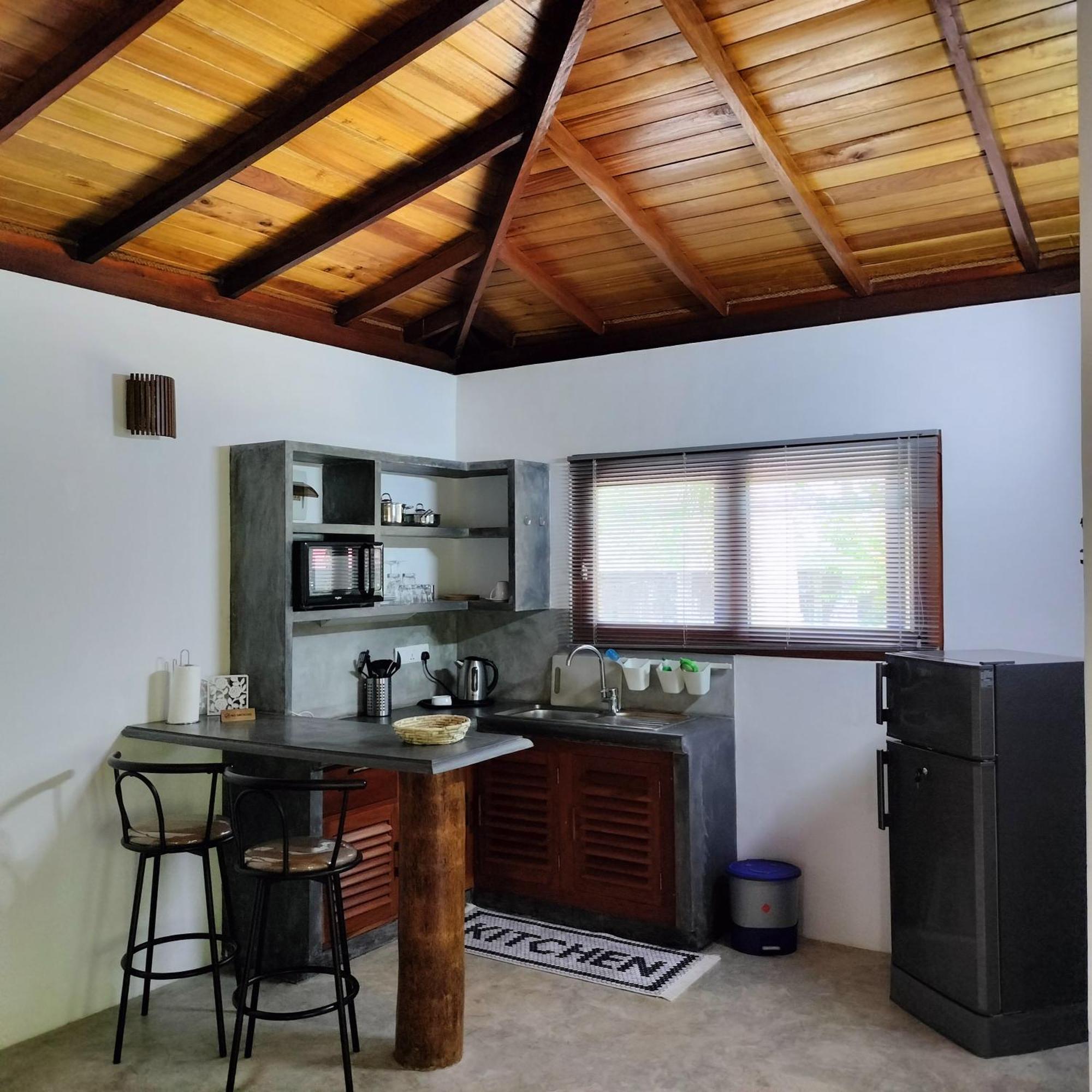 Avalon Village Resort Induruwa Luaran gambar