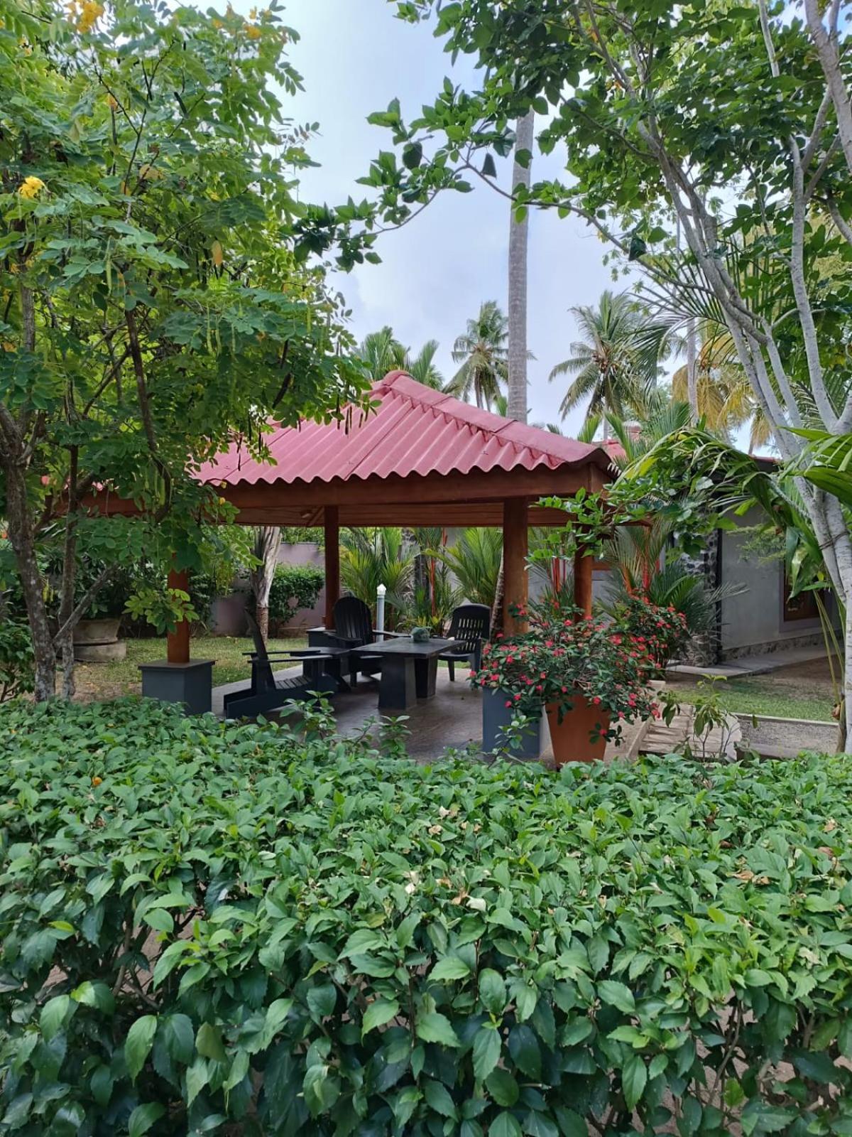 Avalon Village Resort Induruwa Luaran gambar